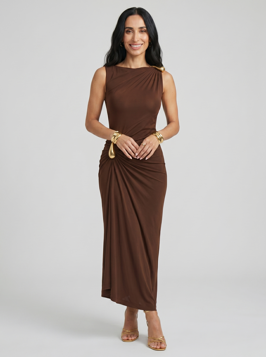 Cinthia | Elegantní šaty se zlatými sponami