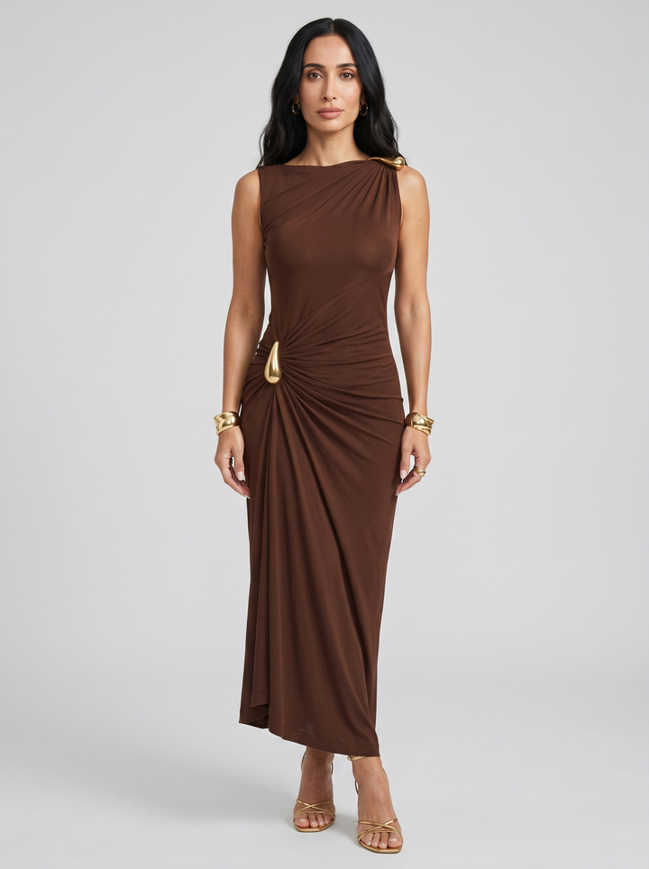 Cinthia | Elegantní šaty se zlatými sponami