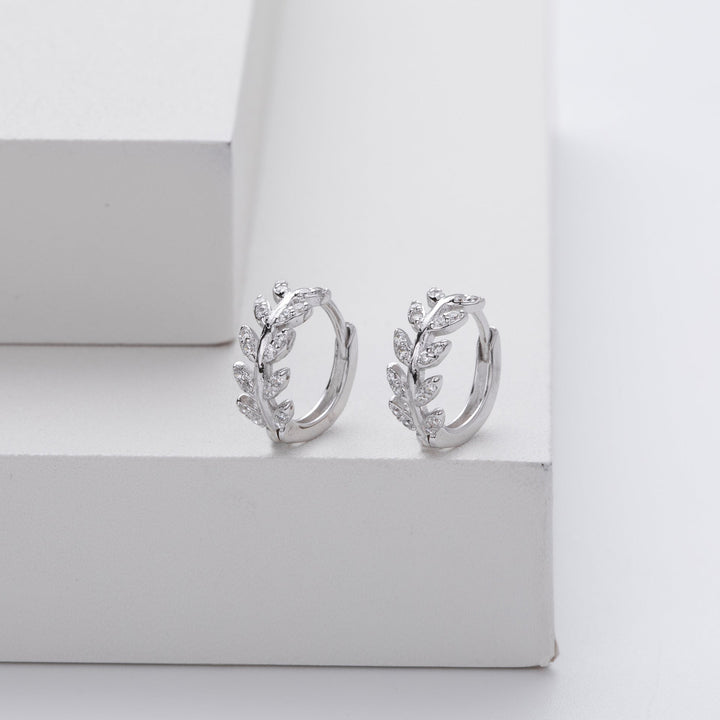 Listové stříbrné kruhy