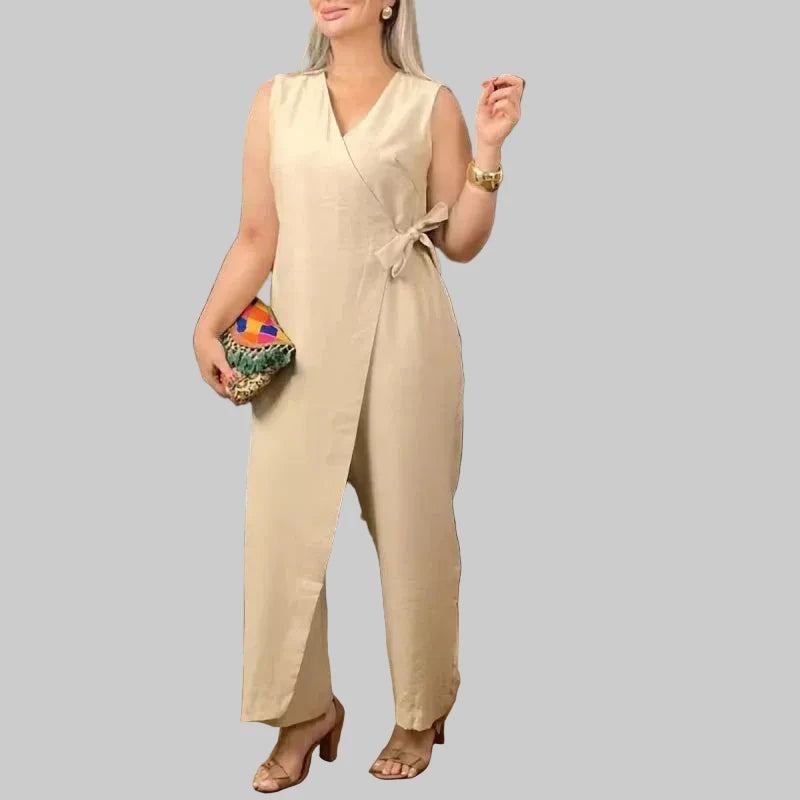 Liliane | Elegantní kombinéza s obepínajícím designem